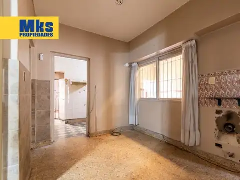 Casa 6 ambientes con 1 baño