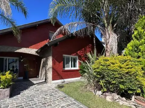 Casa en Venta de 5 dormitorios
