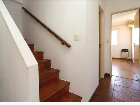 Casa en Alquiler con 1 cochera