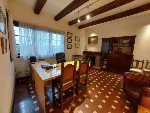 Casa 3 ambientes con 2 baños