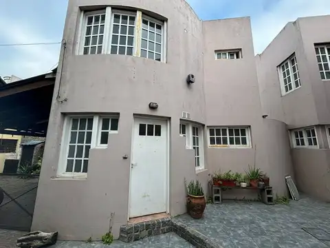 Depto Tipo Casa 2 ambientes con 1 baño