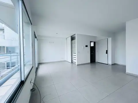 Oficina en Alquiler con 1 cochera