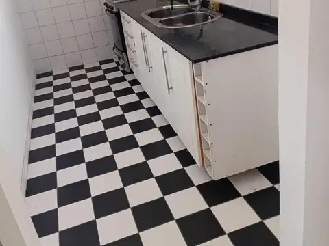 Depto Tipo Casa en Venta 50 años