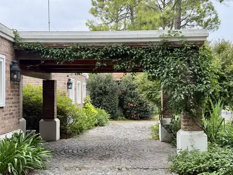 Casa en Venta con 1 cochera