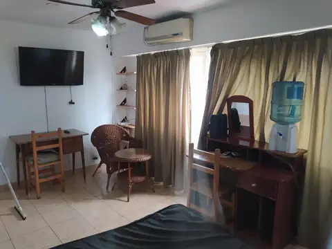 MORON CENTRO -Temporario- 1 amb. A 4 cuadras de la estación-totalmente equipado- Para 1 persona sola