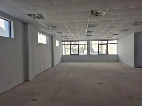 Oficina en Alquiler al Oeste