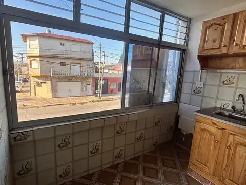 Departamento en Alquiler en Lomas del Mirador, $ 700.000