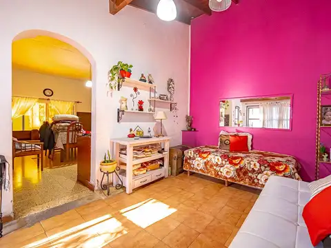 Casa 2 ambientes con 1 baño