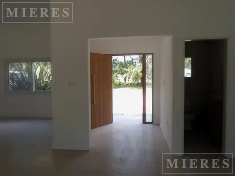 Casa en venta en Casuarinas del Pilar, Silverio Basabe 900, Zelaya