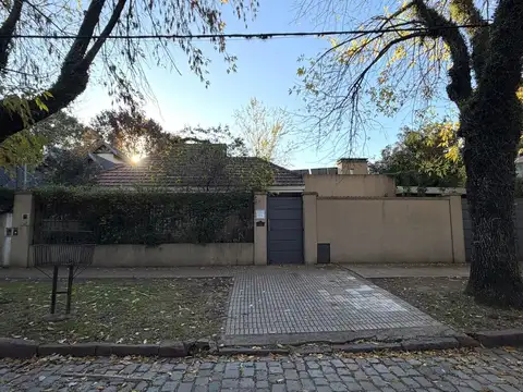Adrogue casa en venta 6 amb piscina jardin cancha de futbol