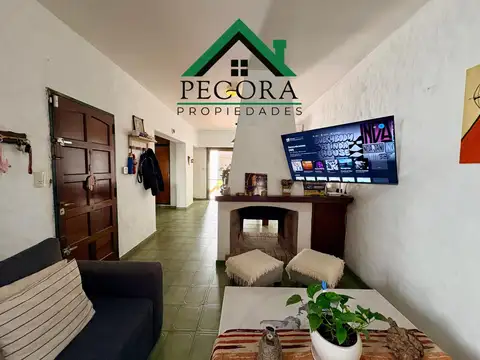 Casa en Venta con 2 cocheras