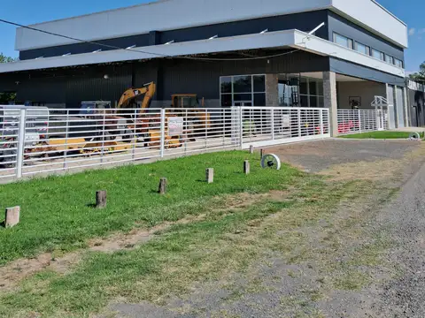 Oficina en Alquiler en Centro Agricola El Pato, USD 3.200