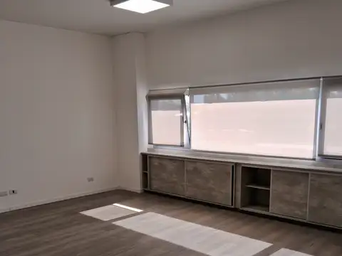 OFICINAS EN ALQUILER - 170 M2