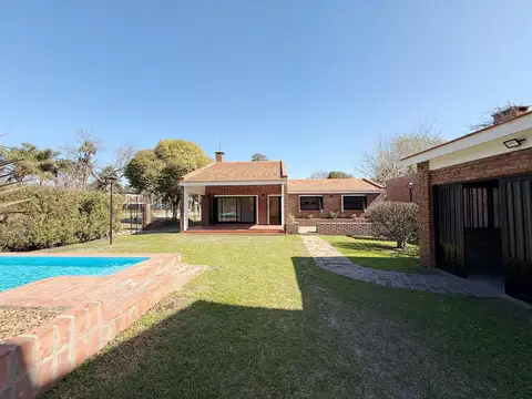 Venta casa en Funes Bario los troncos