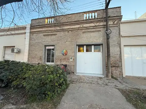 REMAX VENDE LOCAL A 30 MTS PLAZA HUMBERTO PRIMO