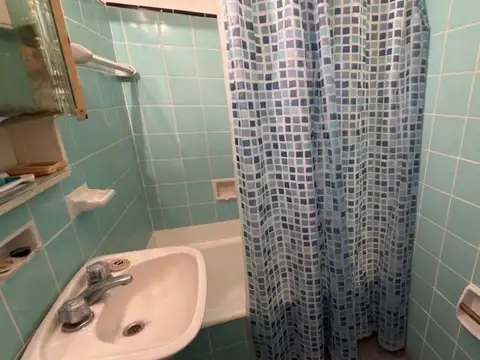 VENTA MONOAMBIENTE AL FRENTE CON BALCON