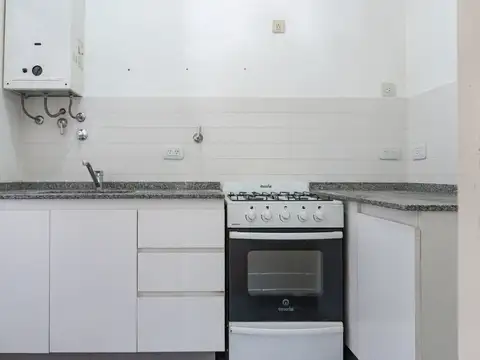 Depto Tipo Casa en Venta en Coghlan, USD 105.000