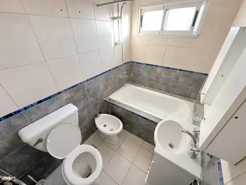 Departamento en Alquiler en Villa del Parque, $ 580.000