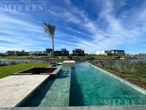 Casa en Alquiler de 3 dormitorios
