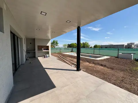 Casa en Venta al Este