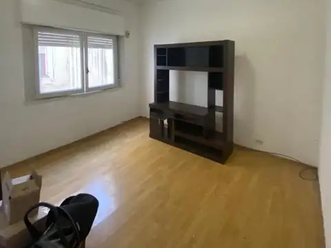 Departamento en Venta en Parque Chacabuco, USD 85.000