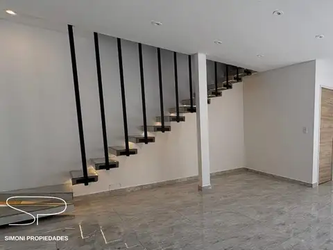 Depto Tipo Casa 3 ambientes con 2 baños