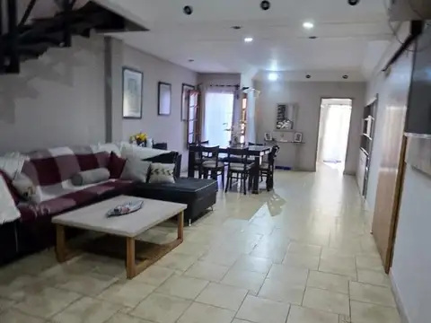 Casa en Venta en Temperley, USD 300.000