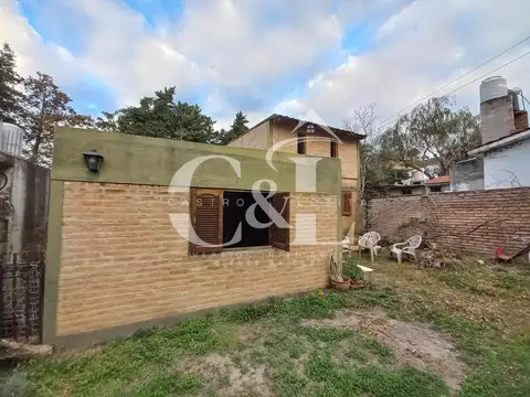 Casa 5 ambientes con 1 baño