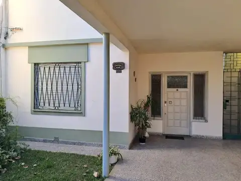 Casa en Alquiler en Villa Ballester, $ 1.100.000