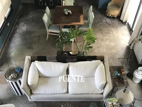 Casa 4 ambientes con 2 baños