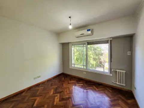 Depto Tipo Casa en Venta en Saavedra, USD 350.000