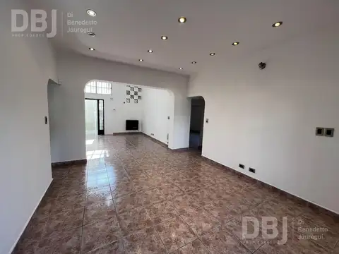 ALQUILER CASA 4 AMBIENTES EN LOMAS DEL MIRADOR