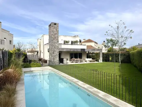 Casa en Venta en La Lonja, USD 590.000