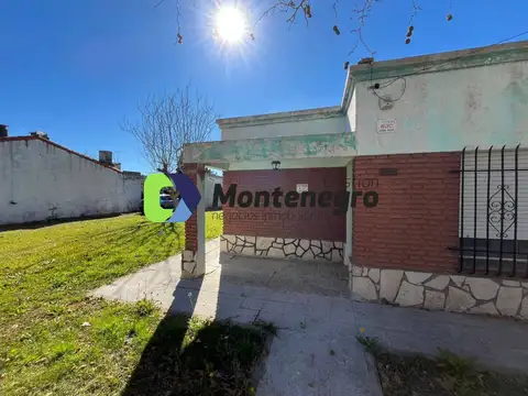 Casa 3 ambientes con 1 baño