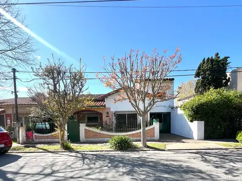 Casa en venta en Manuel B. Gonnet