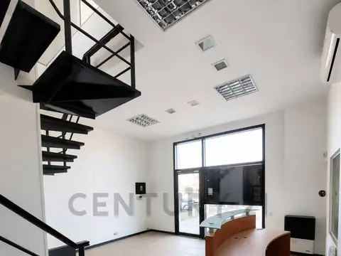 Oficina en Venta con 3 cocheras