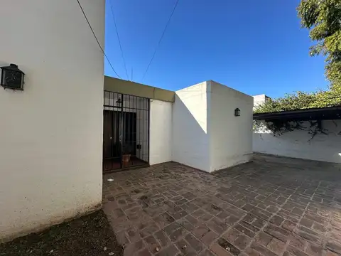 Casa en Venta en Alejandro Centeno, USD 123.000