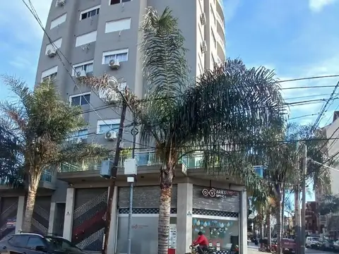 Departamento 2 ambientes con cochera