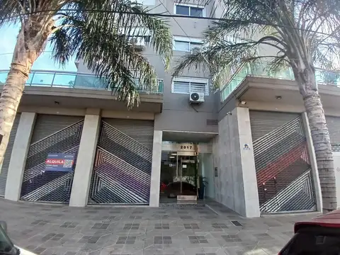 Int. Witcomb 2800, Piso 2