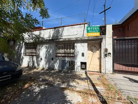 Venta PH 2 ambientes en Sarandi