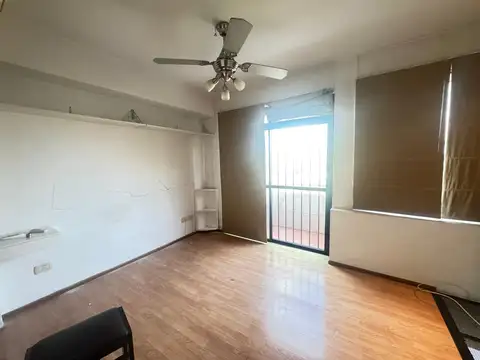 Departamento en Alquiler en Bernal Oeste, $ 550.000