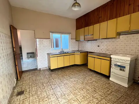 Depto Tipo Casa en Alquiler en Villa Libertad, $ 700.000