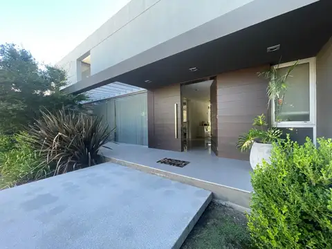 Casa en Venta en Altos del Chateau, USD 870.000