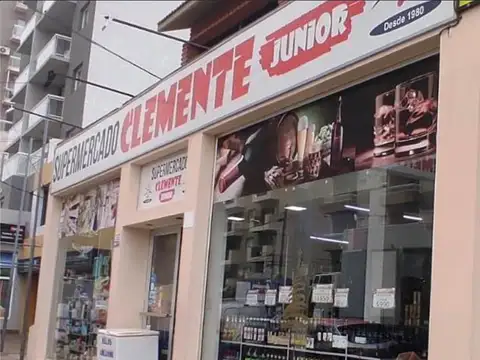 Av. Gales 100, Piso P.B.