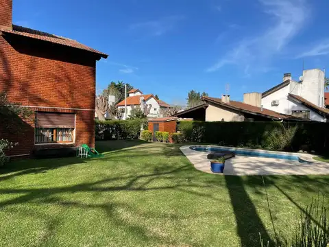 Casa 4 ambientes con 3 baños