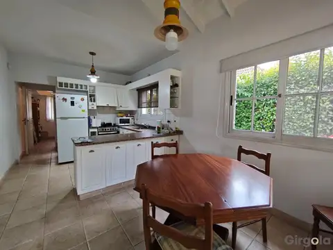Casa 4 ambientes con 4 baños