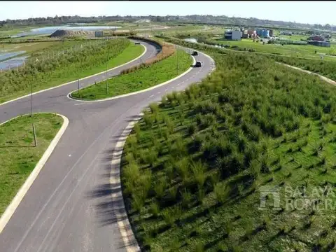 Puertos del Lago, Escobar