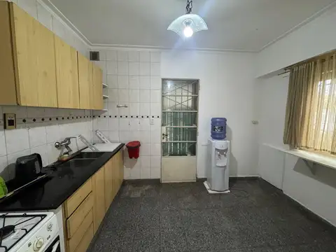 Casa 2 ambientes con 1 baño