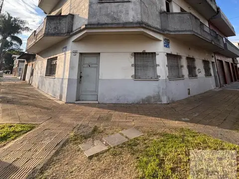 Depto Tipo Casa 4 ambientes con 1 baño