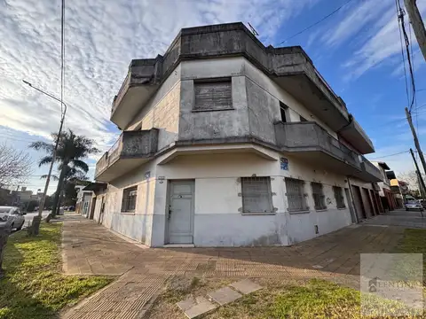 PH PLANTA BAJA 4 AMBIENTES CON JARDIN, LOSA DE 60METROS CUADRADOS Y TERRAZA